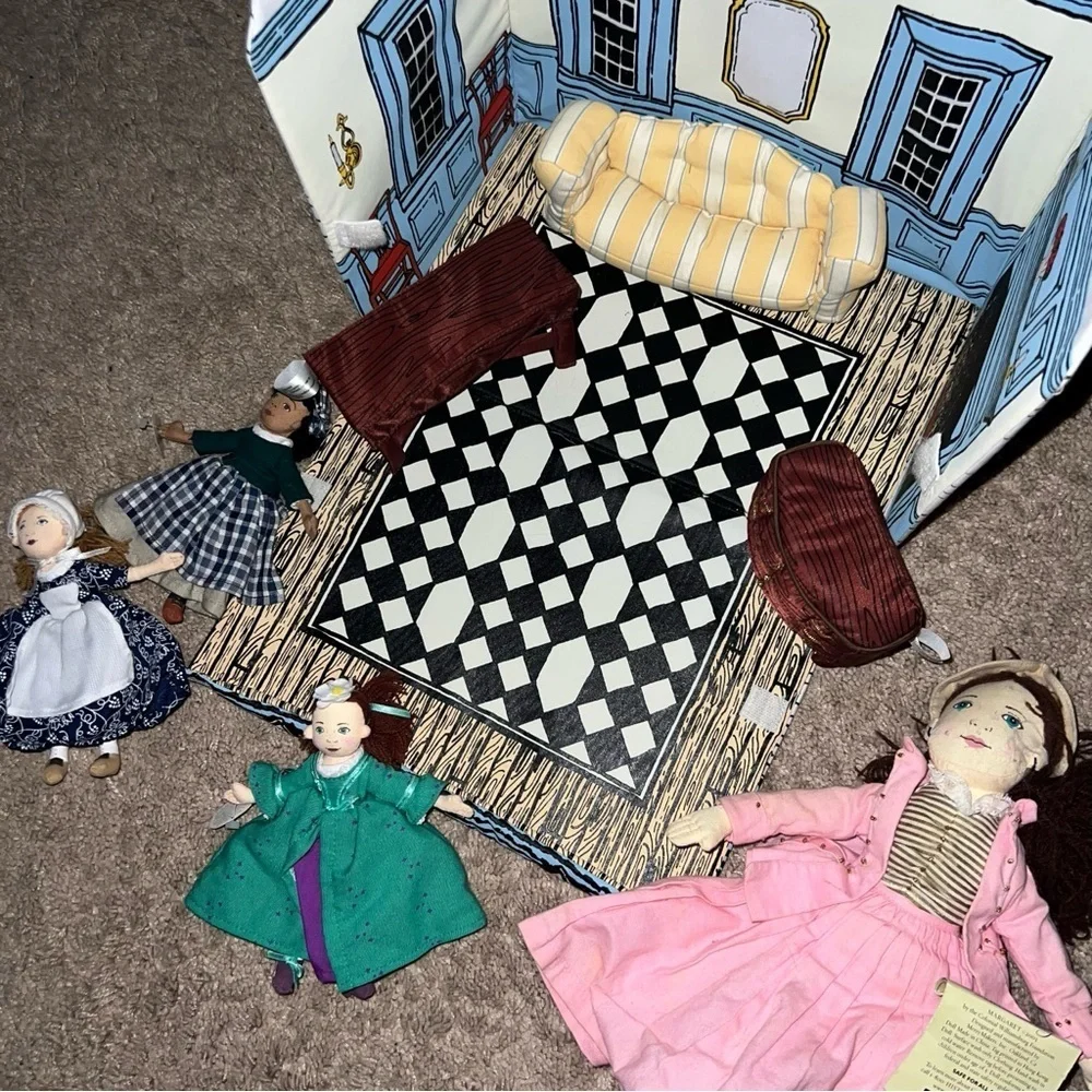 Vintage Colonial Williamsburg Cloth Fabric Dollhouse with Furniture and Dolls